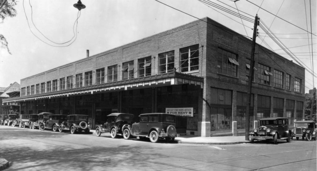 The Daylight Building on Union Ave, circa late 1920s, early 1930s. (Courtesy of McClung Historical Collection)